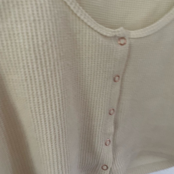 PacSun Cream Buttoned Crop Blouse - Picture 4 of 7